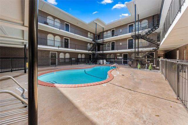 101 E 33rd ST 208, Austin, TX 78705