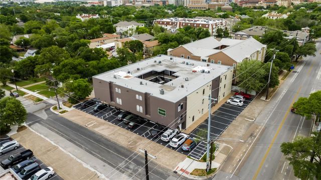 101 E 33rd ST 208, Austin, TX 78705