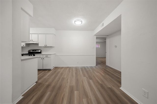 101 E 33rd ST 208, Austin, TX 78705