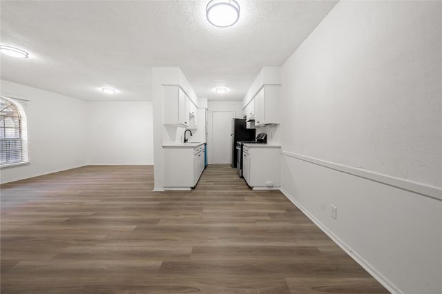 101 E 33rd ST 208, Austin, TX 78705