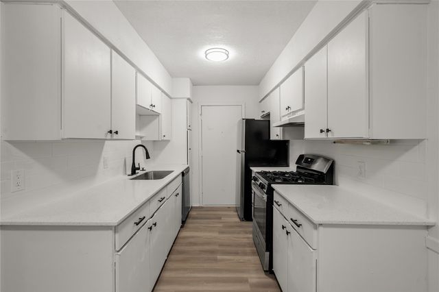 101 E 33rd ST 208, Austin, TX 78705