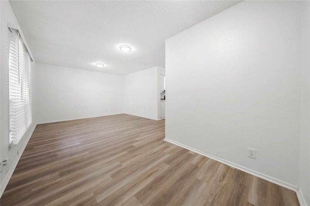 101 E 33rd ST 208, Austin, TX 78705