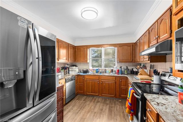 2016 Candelar Drive, High Point, NC 27265