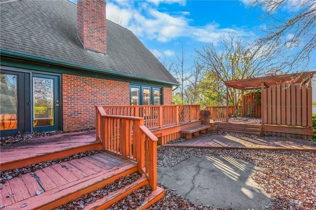 2016 Candelar Drive, High Point, NC 27265