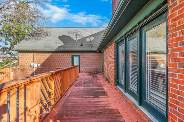 2016 Candelar Drive, High Point, NC 27265