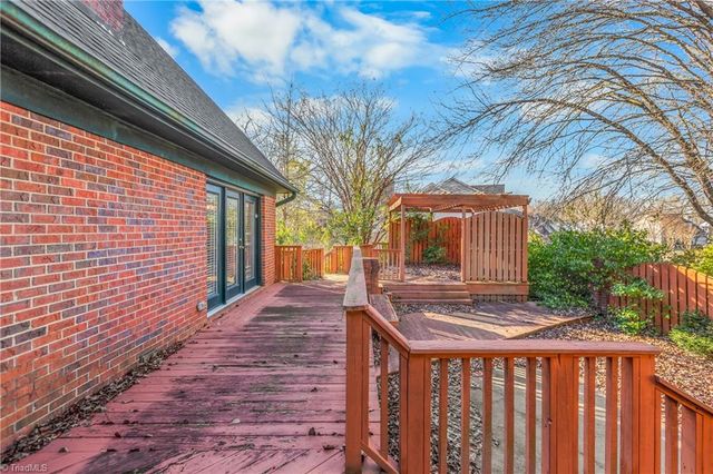 2016 Candelar Drive, High Point, NC 27265