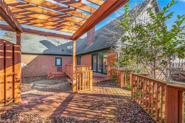 2016 Candelar Drive, High Point, NC 27265