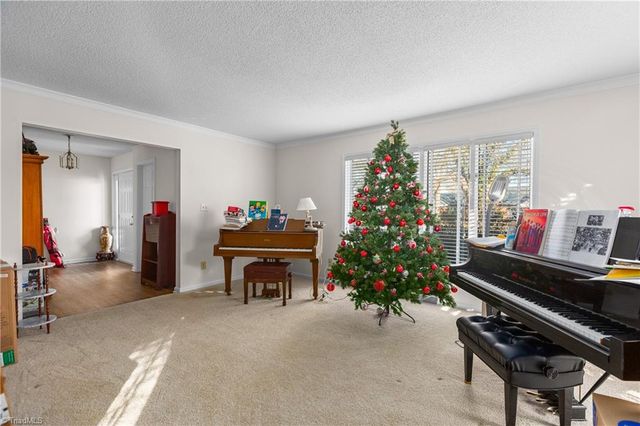 2016 Candelar Drive, High Point, NC 27265