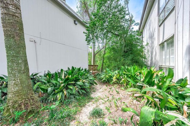 8211 Katy Freeway 10, Houston, TX 77024