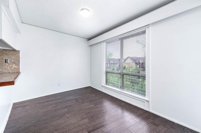 8211 Katy Freeway 10, Houston, TX 77024