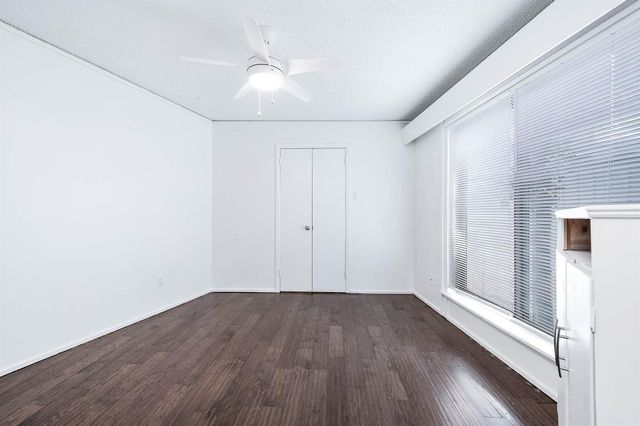 8211 Katy Freeway 10, Houston, TX 77024