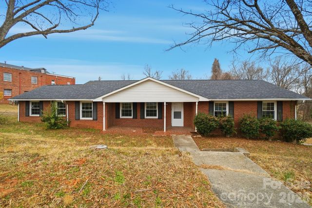 25 American Avenue NE, Concord, NC 28025