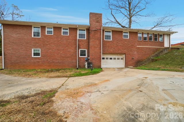 25 American Avenue NE, Concord, NC 28025