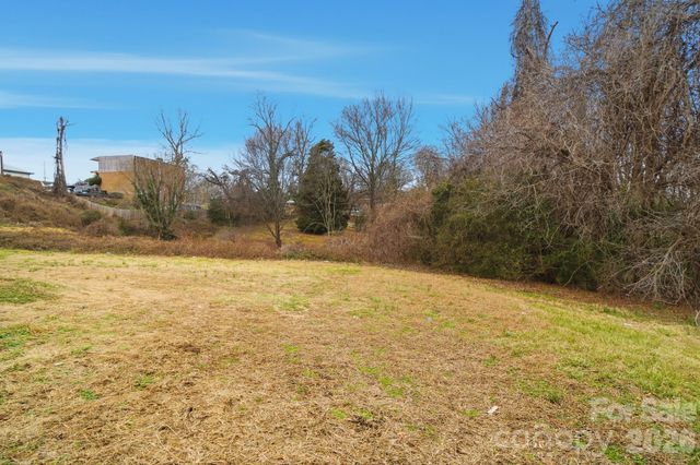 25 American Avenue NE, Concord, NC 28025