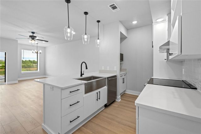 3330 SE MP Parkway 202, Bentonville, AR 72712