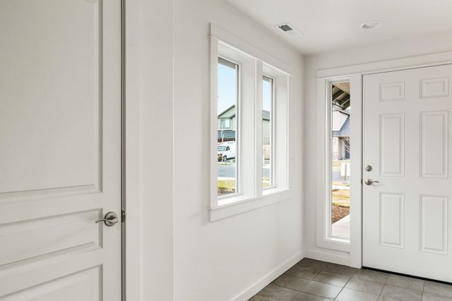 314 N Viewmont Ct, Greenacres, WA 99016