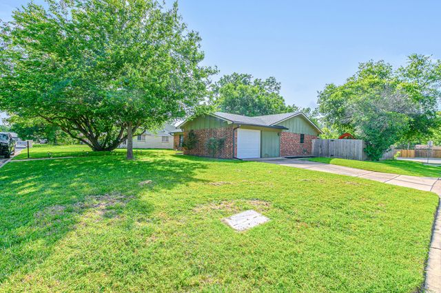 3401 Medallion Circle, Waco, TX 76706