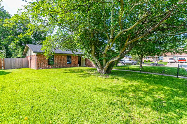 3401 Medallion Circle, Waco, TX 76706