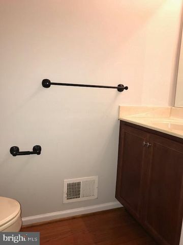 22 NESTLEWOOD WAY, Princeton, NJ 08540