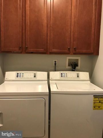 22 NESTLEWOOD WAY, Princeton, NJ 08540