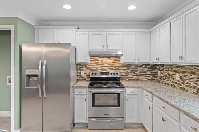 104 Pinonwood Court, Simpsonville, SC 29680
