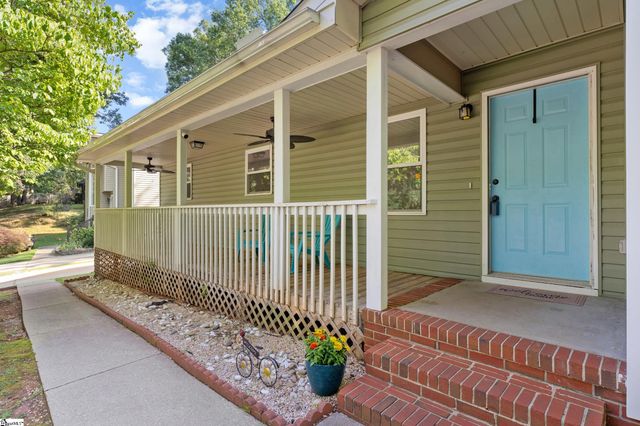 104 Pinonwood Court, Simpsonville, SC 29680
