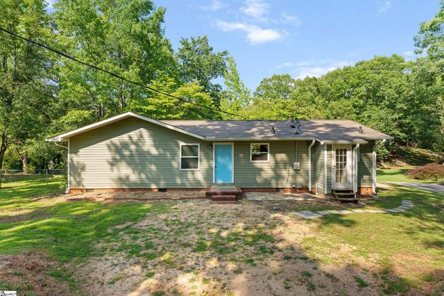 104 Pinonwood Court, Simpsonville, SC 29680