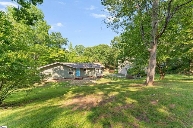 104 Pinonwood Court, Simpsonville, SC 29680