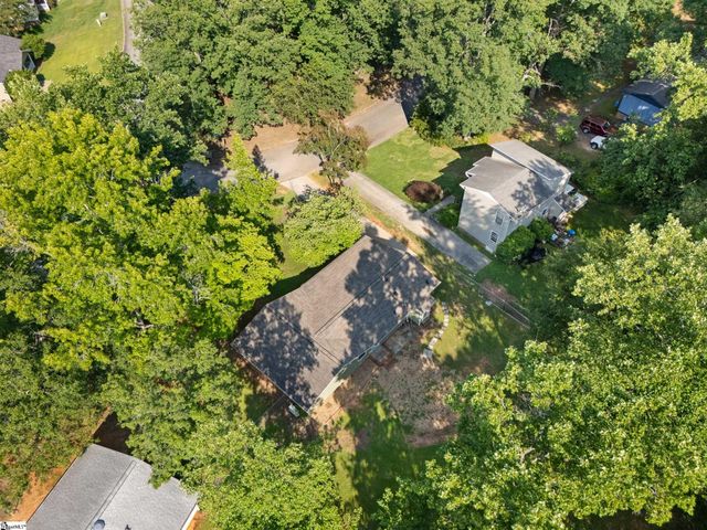 104 Pinonwood Court, Simpsonville, SC 29680