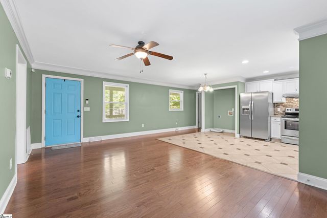104 Pinonwood Court, Simpsonville, SC 29680