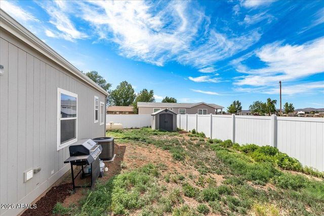 24460 N MARBLEHEAD Avenue, Paulden, AZ 86334
