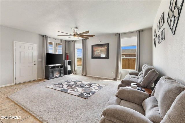 24460 N MARBLEHEAD Avenue, Paulden, AZ 86334