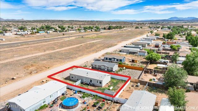 24460 N MARBLEHEAD Avenue, Paulden, AZ 86334