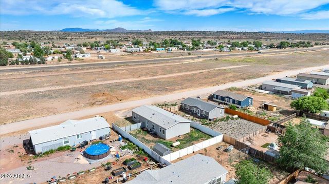 24460 N MARBLEHEAD Avenue, Paulden, AZ 86334