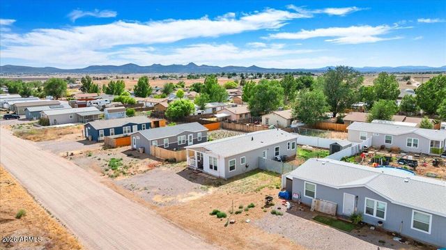 24460 N MARBLEHEAD Avenue, Paulden, AZ 86334