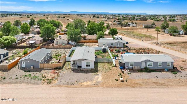 24460 N MARBLEHEAD Avenue, Paulden, AZ 86334