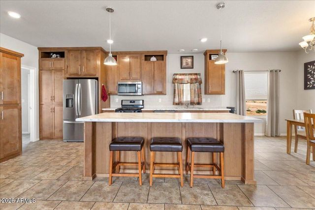 24460 N MARBLEHEAD Avenue, Paulden, AZ 86334