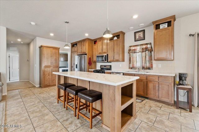 24460 N MARBLEHEAD Avenue, Paulden, AZ 86334
