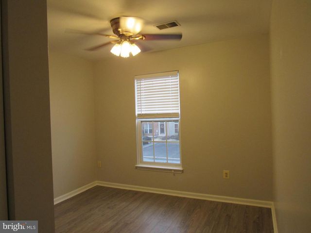 37 W KYLA MARIE DR, Newark, DE 19702