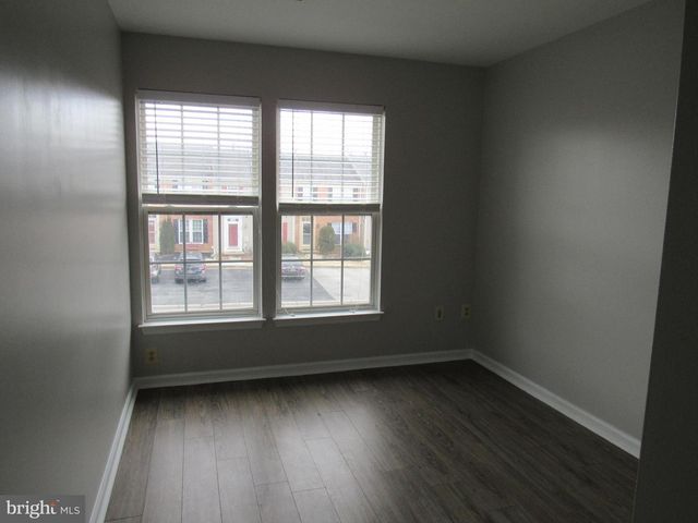 37 W KYLA MARIE DR, Newark, DE 19702