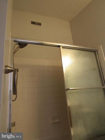 37 W KYLA MARIE DR, Newark, DE 19702