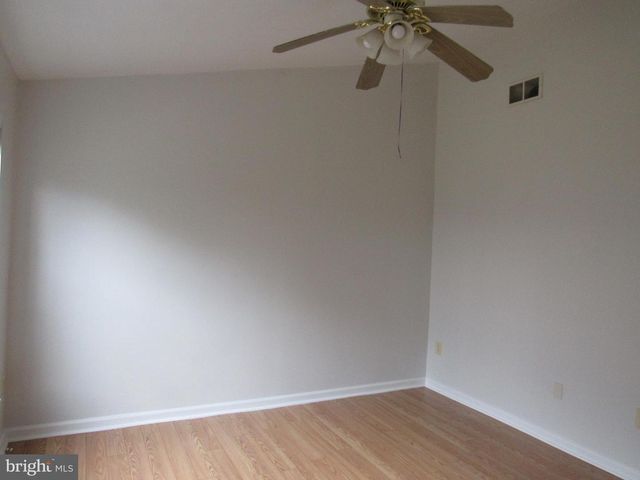 37 W KYLA MARIE DR, Newark, DE 19702