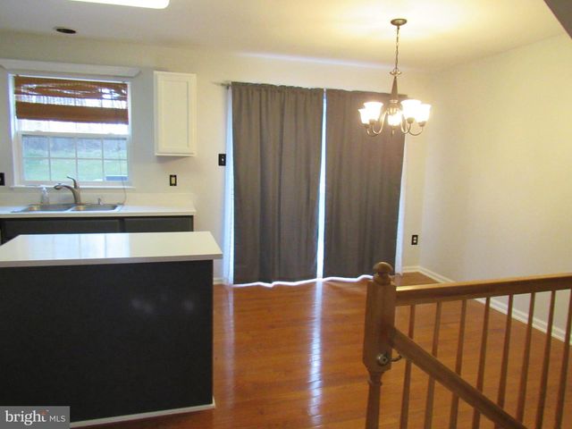 37 W KYLA MARIE DR, Newark, DE 19702