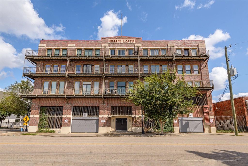 2205 Mckinney Street 309, Houston, TX 77003