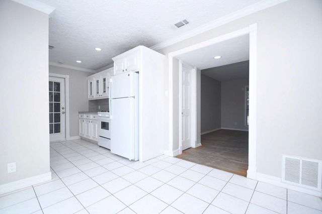 4726 Charriton Drive, Houston, TX 77039