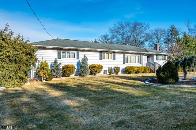 18 Cortelyous Ln, Franklin Twp., NJ 08873