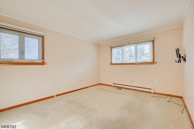 18 Cortelyous Ln, Franklin Twp., NJ 08873