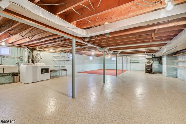 18 Cortelyous Ln, Franklin Twp., NJ 08873