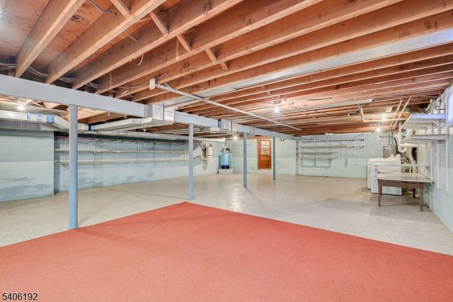 18 Cortelyous Ln, Franklin Twp., NJ 08873