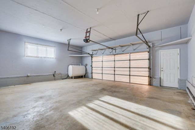 18 Cortelyous Ln, Franklin Twp., NJ 08873